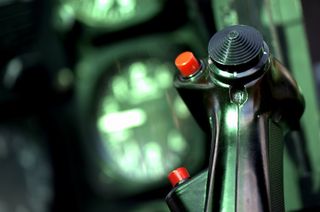 玩具,剃须刀,变速杆,摩托车,瓶子,掌控之中