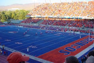 ,座椅,塑胶跑道,地板砖,体育场馆,BSU vs弗雷斯诺2002