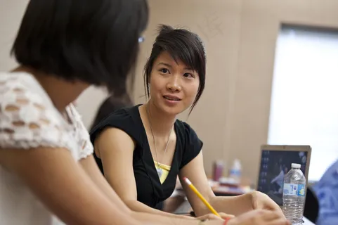 统计研究所教室里的学生