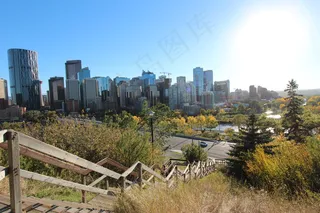 星期五快乐栅栏。