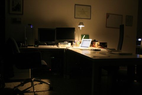 录音室,控制室,办公桌,缝纫机,乐谱架,Scrivania-桌子（Giugno 2010）