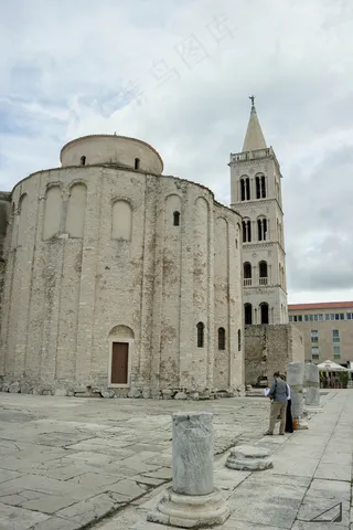 建筑,交通路牌,荸荠,长凳,铜钟,Foro romano y San Donato de Zadar