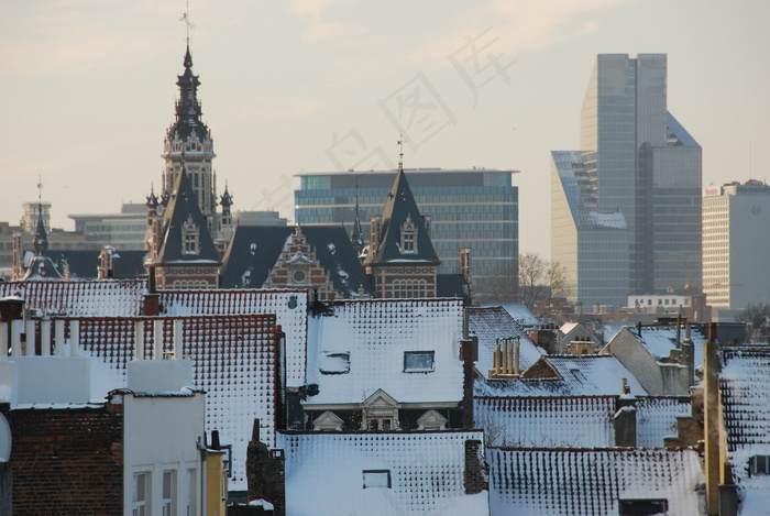 建筑,江河,居民楼,寺塔,街道,Les toits de la mairie de Schaerbeek（布鲁塞尔）