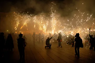 人物活动,烧火龙,街灯,街道,灯,Correfoc