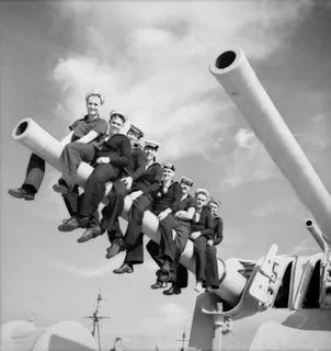 珀斯HMAS上身份不明的水手