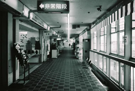 地下通道,净化车间,酒店大厅,地铁车厢,月台,紧急楼梯 地下通道,净化车间,酒店大厅,地铁车厢,月台,紧急楼梯