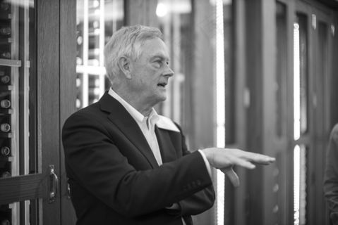 西服,主人,人物特写,领结,指挥大师,比尔·萨尔曼教授