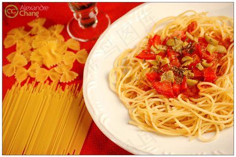 面条,意大利美食,意大利肉酱面,粉丝,新疆拌面,Macarrão| Culinária