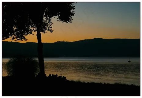 湖上的日落 湖上的日落