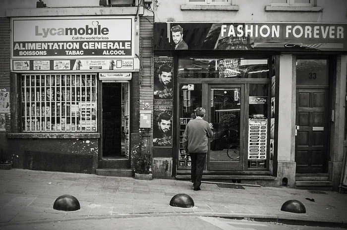 商店商场,报刊亭,沿街店面,干洗店,巷道,永远的时尚