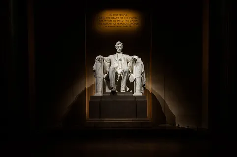 工艺品,商店商场,冠军奖杯,雕像,壁灯,林肯在晚上 工艺品,商店商场,冠军奖杯,雕像,壁灯,林肯在晚上