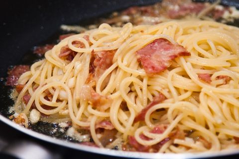 面条,粉丝,意大利美食,意大利肉酱面,米线,卡博纳拉 面条,粉丝,意大利美食,意大利肉酱面,米线,卡博纳拉