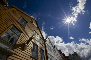 在布吕根与卑尔根的太阳