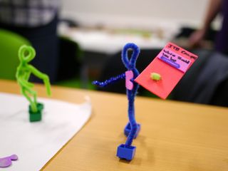 玩具,中国结,吸管,沙滩玩具,系住,TalkTalk Plc设计思考会议