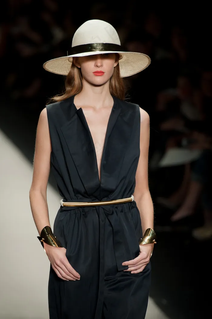 时装T台,婚纱,领结,连衣裙,美女,巴黎时装周-Rabih Kayrouz-巴黎时装周-PFW-PretàPorter-2013春夏-2012年9月30日