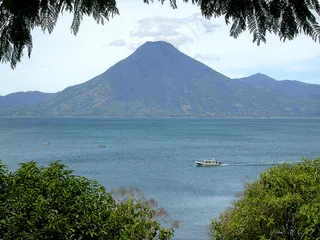 湖泊,海洋,山峦,江河,树,阿提兰