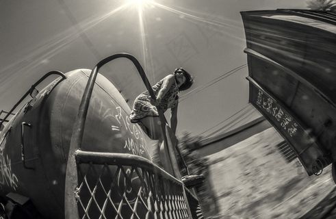 轿车,汽车标志,汽油箱,门,运动鞋,entre carros