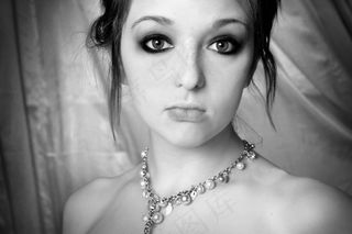 美女,人物特写,衣领,文胸,头发,你能感觉到我的心从你所在的地方颤抖吗？