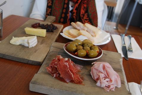 奶酪，熟食，橄榄-杂货店老板，Chadstone AUD27.50春季特惠