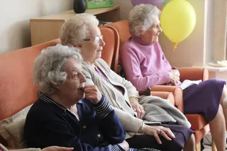 老年人,人物特写,美女,婴儿,合影,纽霍尔姆花园庆祝20周年