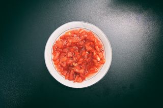 辣椒酱,鱼籽,剁辣椒,红菜汤,果酱,番茄和糖混合