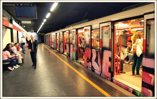 地铁站台,合照,街道,广州地铁,门,Италия。 МетровМилане