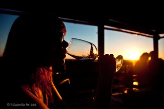 钢铁工人,轿车,街灯,建筑,生日蜡烛,喝酒