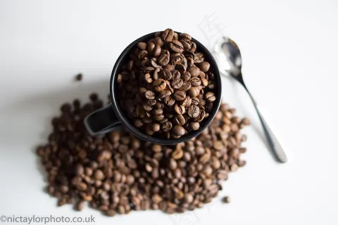 手表,咖啡豆,咖啡,酸枣仁,黑胡椒,一杯咖啡