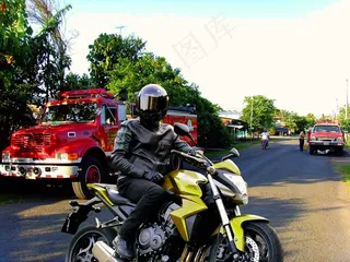 摩托车司机