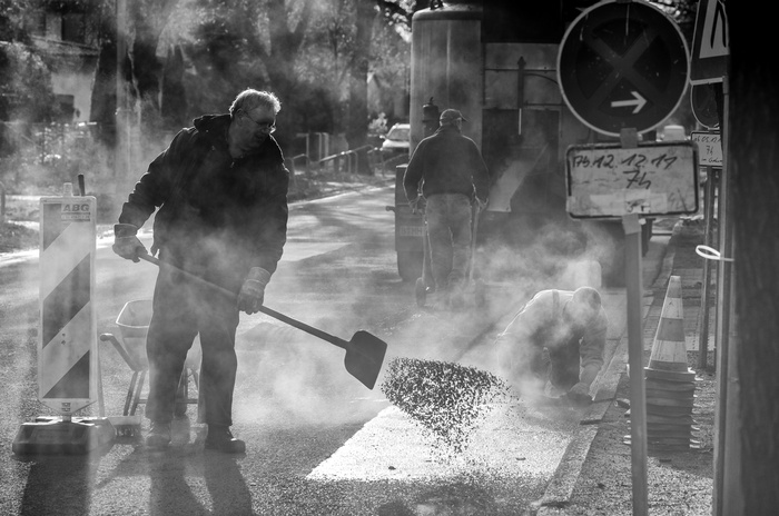 人物特写,补锅,催泪弹,铸铁工场,积冰,热门作品