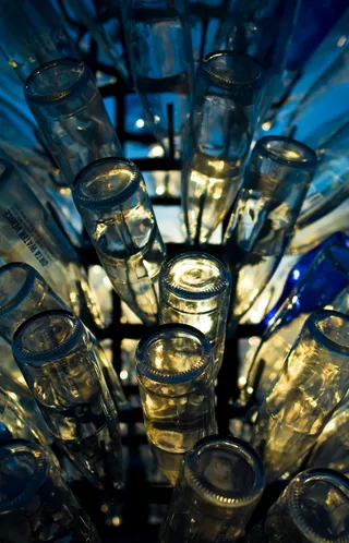 BiënnaleKijkduin 2011-露西+豪尔赫·奥尔塔-瓶架