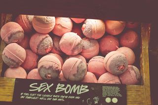 木纹,地板,木纹素材,地板砖,板材,食品,甜品,巧克力,包装食品,鸡蛋,内部LUSH