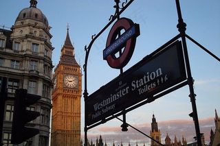 建筑,城楼,交通路牌,卡通动漫人物,篮球架,隆德雷斯/伦敦