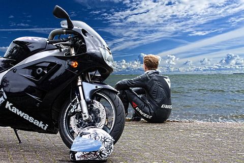 摩托车出海旅行