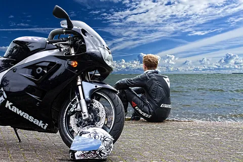 摩托车出海旅行