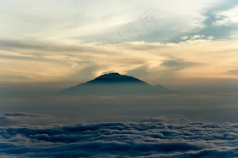 山峦,天空,卷积云,霞光,云雾,梅鲁山 山峦,天空,卷积云,霞光,云雾,梅鲁山