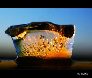 工艺品,琉璃工艺品,屏幕截图,吸顶灯,台灯,冰与火