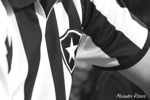 ,手,运动鞋,,旗帜,Ao meu botafogo。