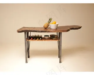 回收，天然黑胡桃木和黑钢厨房岛户外柳条制品是我们的最爱！ portwineandporkrinds也发现了这一点。