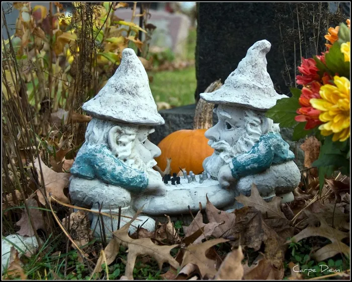 地精在墓地里下棋