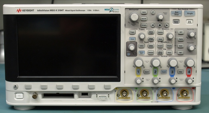 示波器,频谱分析仪,点读机,按键手机,中控台,Keysight 3000T示波器拆卸