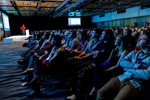 人物活动,摩托车,卡通动漫人物,电视屏幕,椅子,TENZ_Keynote_046