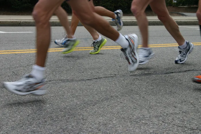 跑步脚
