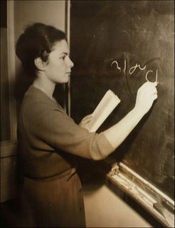 ,女孩,人物特写,亲吻,老师Ferial Farouk