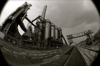 宾夕法尼亚州兰金市Carrie Furnaces的雷雨