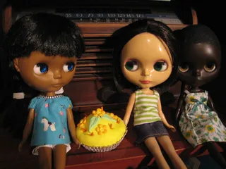 拉蒙娜：伙计们，给你带来了杯形蛋糕！