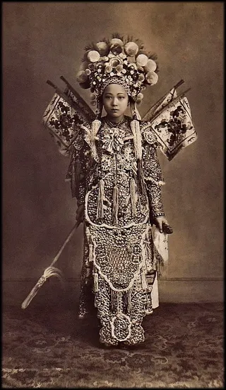 Cholon女演员，Cholon，西贡，法国Cochinchina [c1900 ]归因Unk [已还原]