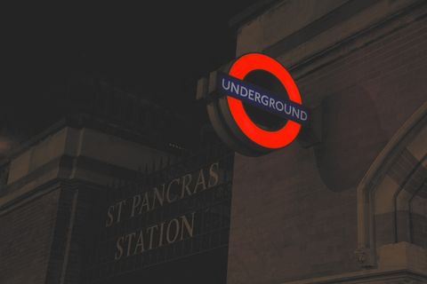 游戏耳机,鼠标,耳机/耳麦,运动鞋,灯,地下霓虹灯