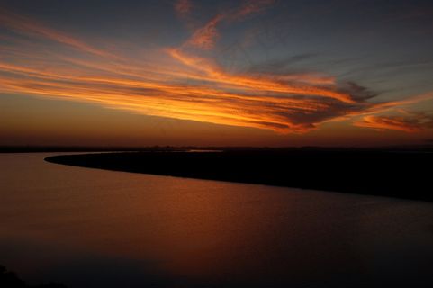 天空,霞光,湖泊,海洋,卡通动漫人物,Chegando名媛...