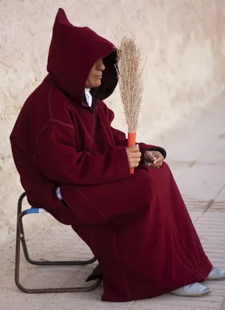 喇嘛,暗红色,长笛,抹胸,人物特写,摩洛哥戴着帽子